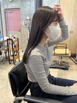 オルセン ディービーエー バルーンヘアー(OLSEN D.B.A BALLOON HAIR) ブリーチなし/ラベンダー/ベージュ/ロング/前髪あり/20代