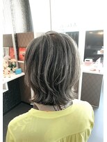 アビアンドアッシュ(Abi&Ass)&nbsp;自然体で品よく魅せる、大人のエアリーレイヤー