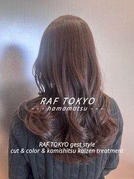 ラフトウキョウ 恵比寿店(RAF TOKYO) ローレイヤーの後ろ姿
