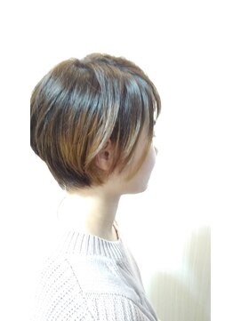 髪神 ショートボブ~ヘアスタイルを楽しむ~