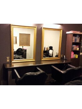 【JR岩沼駅から徒歩7分/駐車場2台有】幅広い年齢層から支持を受ける、人気の隠れ家的メンズサロン★