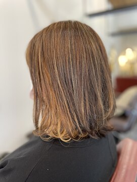 マム(hair dresser's Mum) 大人の インナーカラー　　《金沢/ショート/カット》