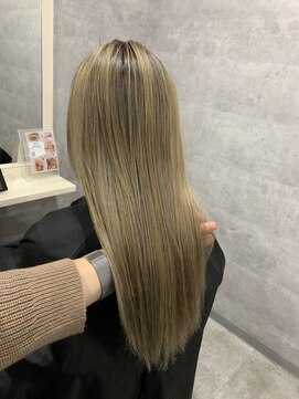 アンダーバーホワイト 大阪上本町店(_WHITE) ホワイトベージュ