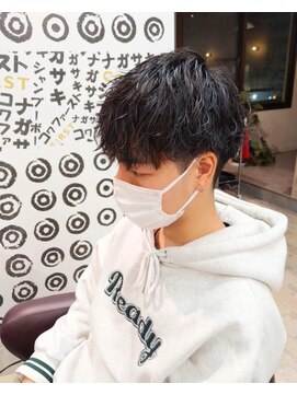 コワファーストナガサキシャンプーボーイ(COIFF1RST NAGASAKI SHAMPOO BOY) vマッシュ×ツイストスパイラルパーマ