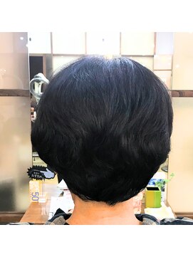 オランジュ美容室 艶髪ショートのヘナカラー