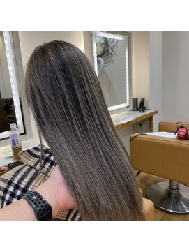 テイスティ プライム(tasty prime) 頻繁に美容室来れない方におすすめ！暗めシャドールーツ