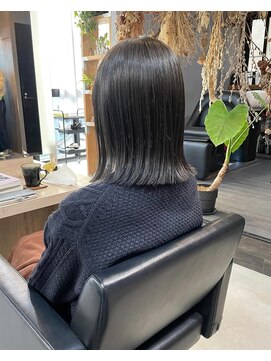 パム 恵比寿(PAM.) 外ハネ切りっぱなしボブ