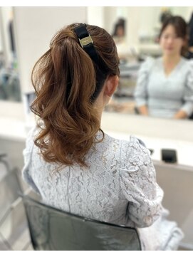 ヘアセット&メイク専門店 カスミ(Kasumi) ポニーテール