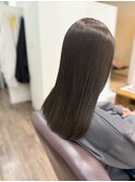 オリーブグレージュ