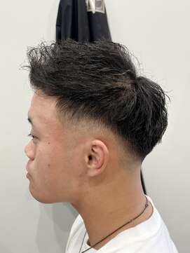 ヴェルゴ 北島店(vellgo) 短髪フェードメンズスタイル