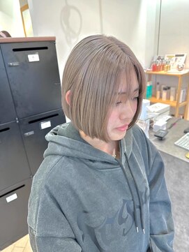 ユニ バイ マグ 長野店(Uni.by Mag) ハイトーン♪透明感ダブルカラーブリーチミルクティー