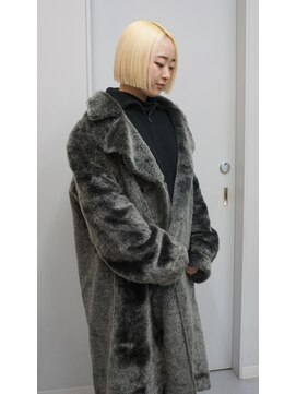 ヴァーディ オモテサンドウ(Vardy omotesando) blonde/ブロンド ハイトーンボブ 金髪 抜きっぱなし 表参道