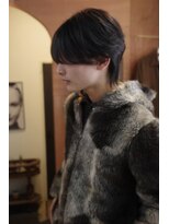 エディ(Edy)&nbsp;センターパートニュアンスパーマカルマヘア韓国ヘア眉毛カット