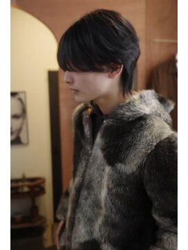 エディ(Edy) センターパートニュアンスパーマカルマヘア韓国ヘア眉毛カット