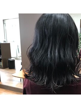 クランヘアー(clan hair) 切りっぱなしボブ×ダークブルージュ