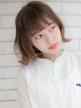 ルティア 池袋(Lutia) 外ハネ切りっぱなしショート