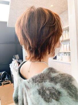 キャアリー(Caary) 福山市 人気 丸みショートボブ 丸みショートウルフCaaryベージュ