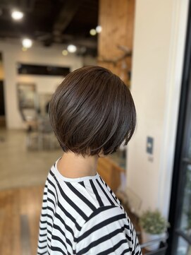 ディッシュ 五反田(dish) バッサリショートボブに！グレージュ