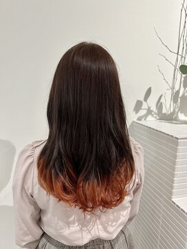 エレノア 池袋店(Eleanor) ロングヘア/裾カラー