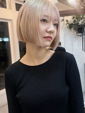 ソーイ(sowi) ハイトーンブロンド×ミニボブ【@sowi_abe】