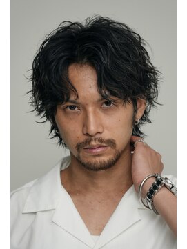 フィフス 渋谷(fifth) 緩め縦落ちツイストスパイラルシャドウパーマセンターパート渋谷