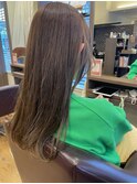 ロングヘアはレイヤーでこなれ感をプラス
