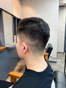 オト(oto) 清潔感抜群の男らしいクラッシクフェード