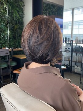 ノア(no_a) 白髪ぼかし×大人ショート　20代30代40代50代