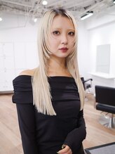 カシェル トウキョウ(Cashel Tokyo) 顔まわりカット レイヤー 姫カット ブロンド 抜きっぱなし