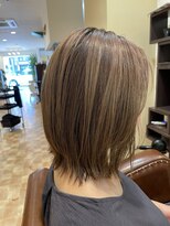 アイニ 河内小阪店(aini)&nbsp;白髪ぼかしカラー白髪ぼかしハイライト大人ショート30、40、50代