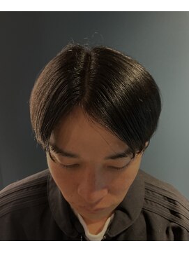 ベベ メンズセンターパート