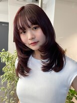トリッカバルコニー ハヤマ(tricca Balcony Hayama)&nbsp;ミディアムレイヤー/顔まわりレイヤー/ツヤ質感カラー