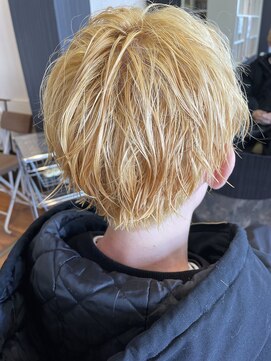 トランスフォーム ヘアー(TRANSFORM hair) 外人風スタイル