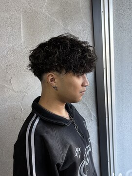 ニアウ 高崎店(Niau) 刈り上げセンターパート/波巻きツイストスパイラル/群馬高崎