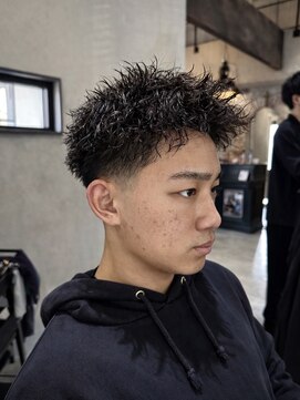 ジ オブスキュア(THE OBSCURE) テーパーフェード×ツイストスパイラル