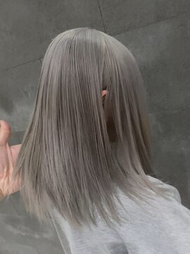 ギーク(Geek) 【Geek春日井】ホワイトグレージュ《担当 篠原》