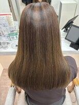 クラヴィア エクラート 梅田店(CLAVIA.ECLART) 【大阪、東梅田】ブリーチ毛でもできる艶々縮毛矯正
