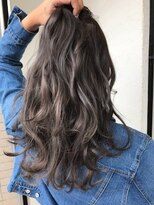 アウラ(aura) 大人気カーキグレージュカラーで大人かわいいヘアに◎