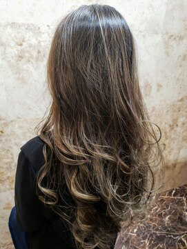 アンフィ 新杉田(Anphi) ハイライトグラデーション