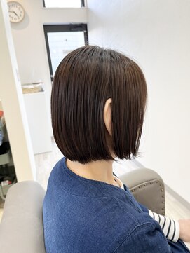 オアシス(oasis) アッシュグレージュ　顎ラインボブ