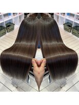 パドトロワ(Pas de trois)&nbsp;髪質改善トリートメント【グラメント】極上の艶体験