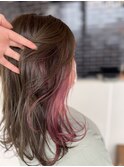 ミディアムレイヤーのイヤリングカラー