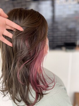 リドル ヘアー 駒生店(Riddle HAIR) ミディアムレイヤーのイヤリングカラー