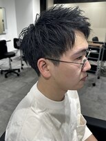 ヒュイル バイ ニアウ(Hwyl by Niau) メンズアップバングパーマニュアンスパーマス刈り上げ