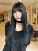 黒髪ロングレイヤー