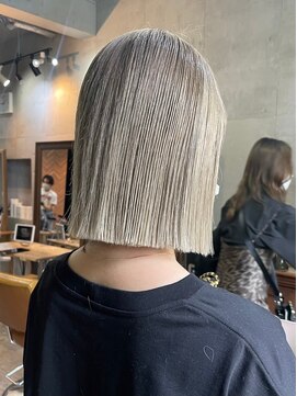 ソルトウォーター 南堀江(SALT WATER) ホワイトベージュ