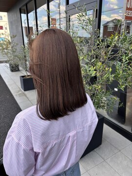 アチーブリス(achieve Liss) ワンカラーナチュラルベージュフェイスレイヤーストレートミディ