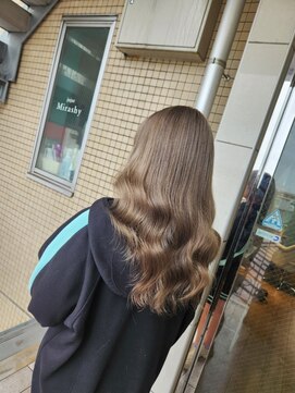 ミラシィ 成田(Mirashy) ハイライトカラーミルクティーベージュレイヤーカット