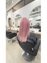 アルメリア 池袋(Arumeria)&nbsp;ホワイトピンクケアブリーチレイヤーカットトリプルカラー10代