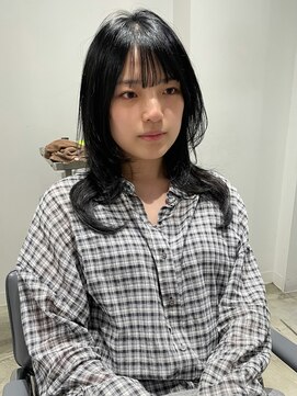 ユーフォリア 新宿通り(Euphoria) ハッシュカット/レイヤーカット/グレーブラック